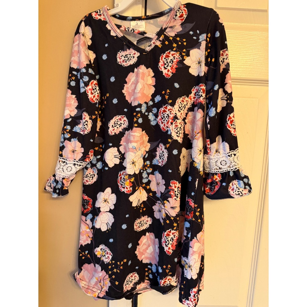Girls Black floral lace dress
